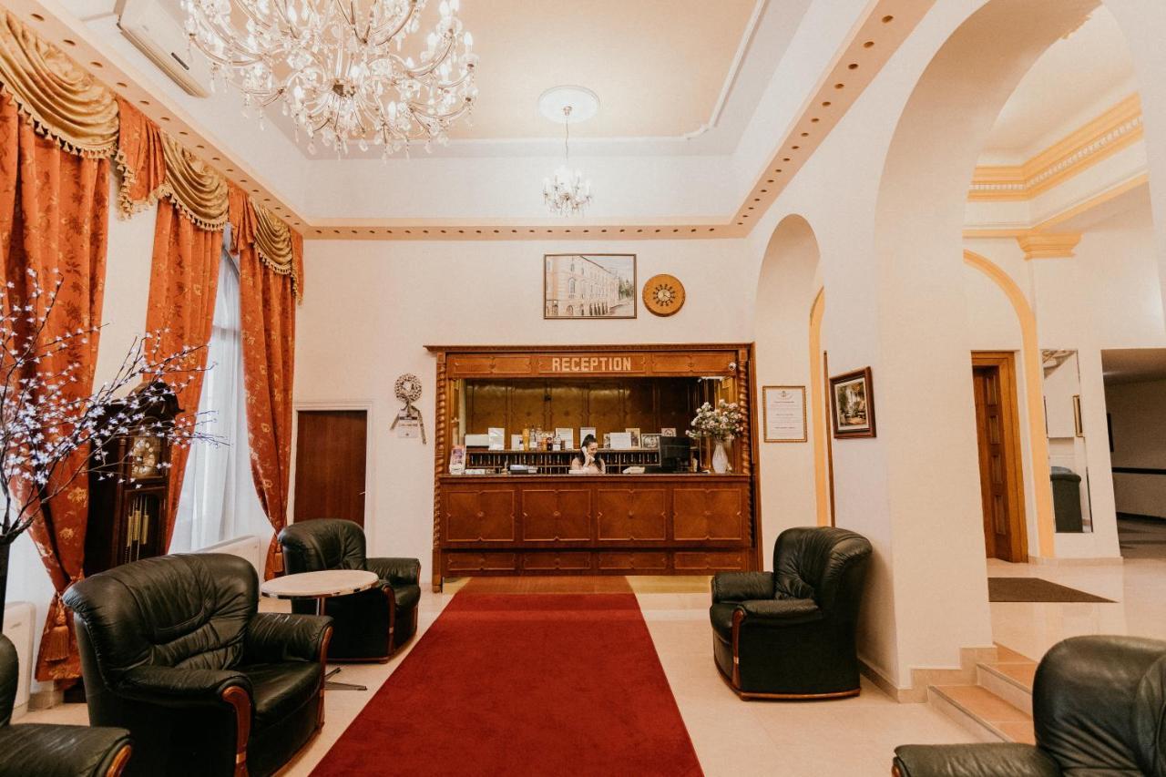 Tisza Hotel Szeged Exterior foto