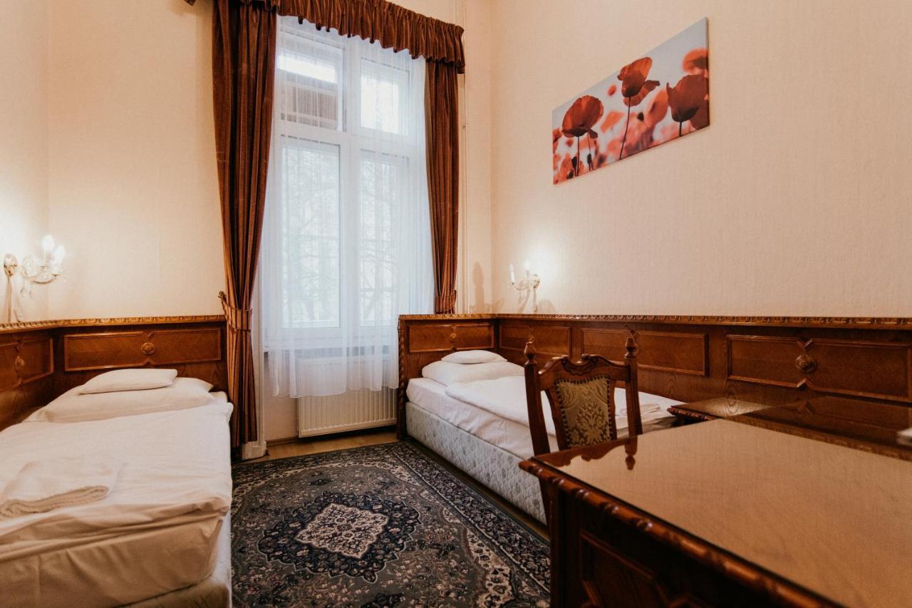 Tisza Hotel Szeged Exterior foto
